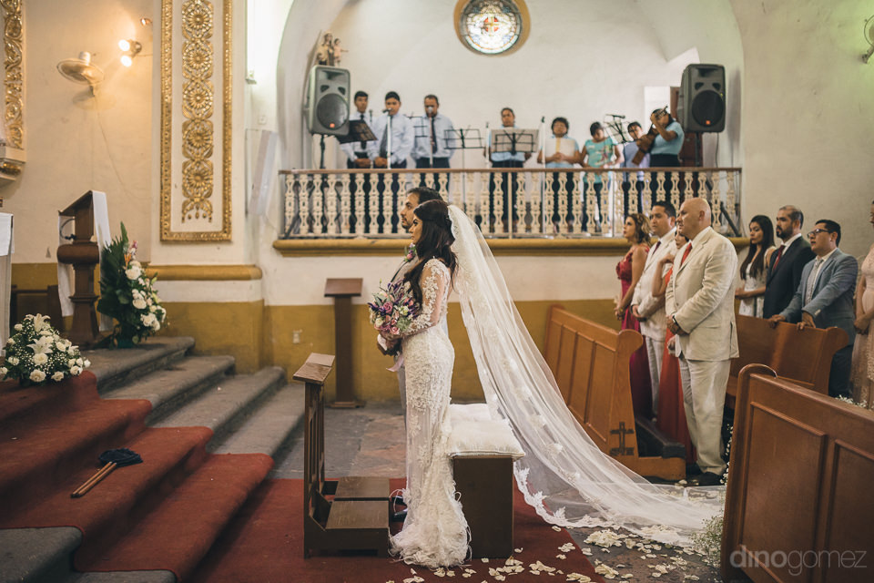 Picture Perfect Wedding Ceremony Inside Mexican Church – Dino Gomez Photography
