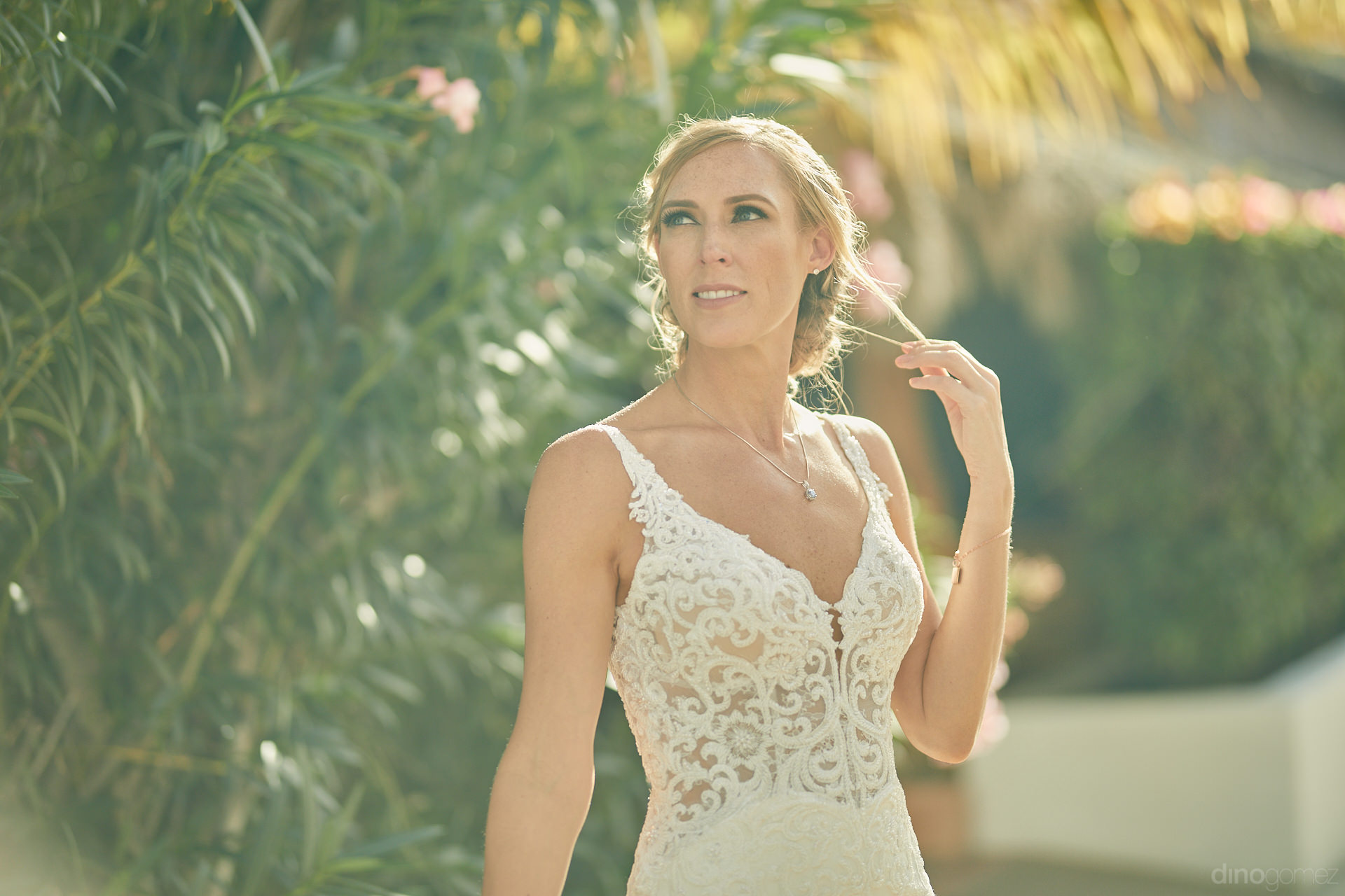 Los Cabos Wedding Photographer Captured This Bride Unaware Of Wh Los Cabos Wedding Photographer Captured This Bride Unaware Of What Was Happening - Mm
